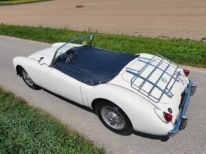 Image 23/27 of MG MGA 1500 (1958)
