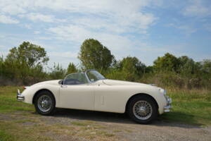 Immagine 44/58 di Jaguar XK 150 3.4 S OTS (1958)