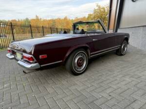 Image 8/36 de Mercedes-Benz 280 SL (1969)