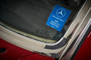 Image 20/89 of Mercedes-Benz 560 SL (1986)