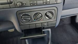 Bild 26/60 von Volkswagen Golf III 1.8 (1993)
