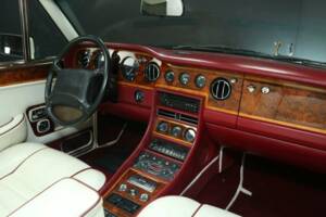 Image 26/50 of Rolls-Royce Corniche III (1991)