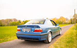 Image 17/72 of BMW M3 (1998)