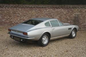 Bild 32/50 von Aston Martin V8 (1974)