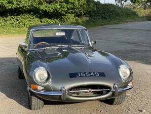 Imagen 5/11 de Jaguar E-Type (2+2) (1968)