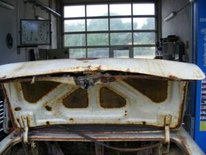Image 41/56 of Buick 40 Special (1956)