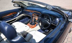 Image 4/50 de Aston Martin DB 7 Vantage Volante (2001)