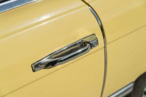 Image 21/50 of Mercedes-Benz 450 SL (1977)