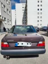 Afbeelding 3/9 van Mercedes-Benz 400 E (1993)