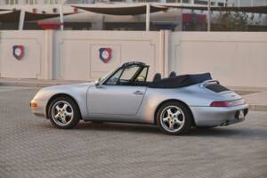Image 7/8 de Porsche 911 Carrera (1995)