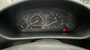 Immagine 10/11 di BMW 325i (1993)