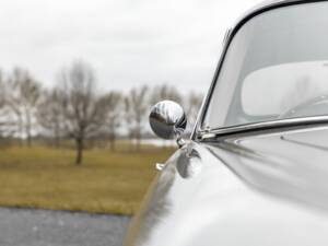 Immagine 68/74 di Aston Martin DB 5 Vantage (1964)
