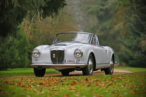 Image 2/16 of Lancia Aurelia B24 Convertible (1957)