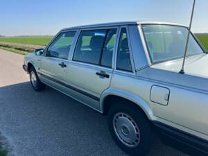 Image 13/41 of Volvo 740 (1987)