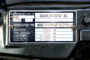 Image 23/23 de Mercedes-Benz 190 E 2.5-16 (1989)