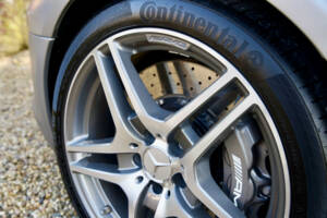 Image 14/50 of Mercedes-Benz SLS AMG (2011)