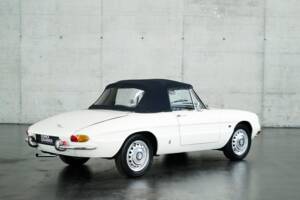 Image 25/50 of Alfa Romeo 1600 Spider Duetto (1966)