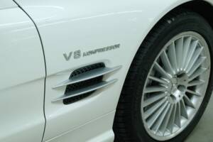 Image 24/50 of Mercedes-Benz SL 55 AMG (2003)