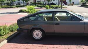 Afbeelding 2/20 van Alfa Romeo GTV 6 2.5 (1981)