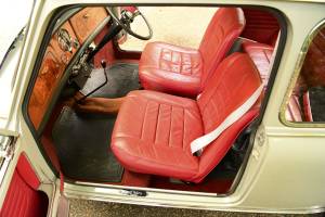 Image 27/50 of Riley Elf Mark I (1963)