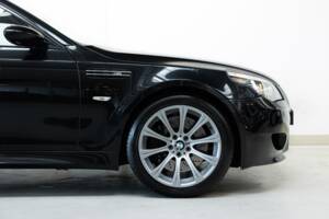 Bild 23/32 von BMW M5 Touring (2007)