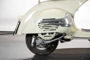 Bild 33/50 von Piaggio Vespa 150 "Struzzo" VL (1955)