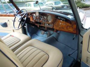 Afbeelding 13/21 van Bentley S3 Mulliner Park Ward DHC (1965)
