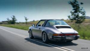 Image 42/44 de Porsche 911 Carrera 3.2 &quot;#250.000 911&quot; (1988)