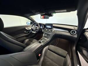 Image 16/31 of Mercedes-Benz C 43 AMG 4MATIC (2017)