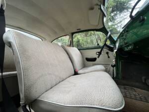 Image 6/43 of Volkswagen Beetle 1200 (1970)