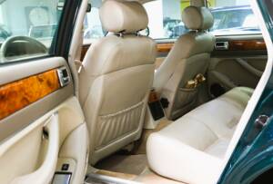 Bild 16/29 von Jaguar XJ6 3.2 Executive (1997)