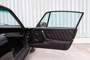 Image 79/108 de Porsche 911 Carrera 3.2 (1989)