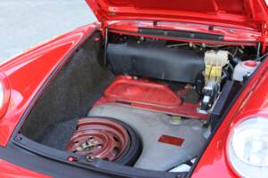 Afbeelding 31/50 van Porsche 911 Carrera 3.2 (1988)