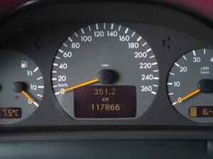 Afbeelding 30/34 van Mercedes-Benz E 430 4MATIC (2001)