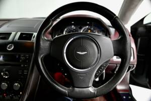Image 37/50 de Aston Martin V8 Vantage (2006)