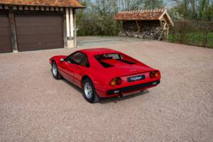 Image 17/42 of Ferrari 308 GTB (1976)