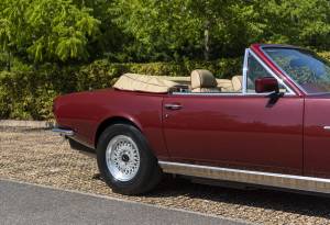 Image 13/34 of Aston Martin V8 EFi Volante (1987)