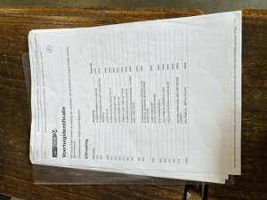 Bild 37/79 von Mercedes-Benz 200 CE (1993)