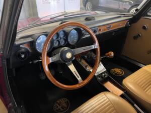 Image 12/18 de Alfa Romeo 2000 GT Veloce (1972)