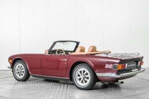 Image 6/50 of Triumph TR 6 PI (1969)