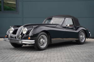 Image 24/50 of Jaguar XK 140 DHC (1956)