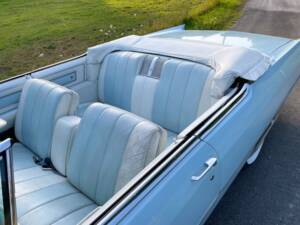 Bild 11/16 von Cadillac DeVille Convertible (1966)