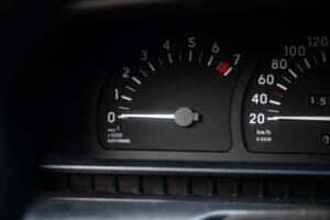 Bild 19/38 von Opel Omega 3,0i 24V (1992)
