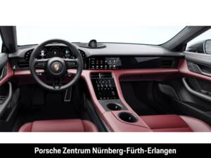 Image 6/9 of Porsche Taycan Turbo S Cross Turismo (2021)
