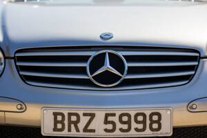 Image 14/50 de Mercedes-Benz SL 500 (2003)