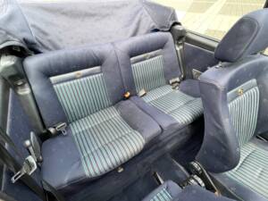 Afbeelding 38/75 van Volkswagen Golf I Cabrio 1.8 (1991)