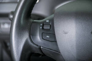 Bild 24/50 von Peugeot 208 1.2 PureTech 82 (2019)