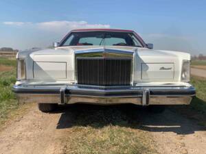 Image 3/8 de Lincoln Continental Mark V (1977)