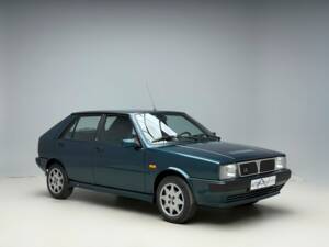 Image 4/30 of Lancia Delta 1.5 LX (1991)
