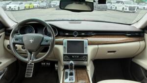 Image 13/56 of Maserati Quattroporte S (2015)